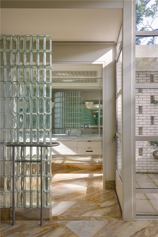 5801 Oakwood Road Mission Hills, KS 66208 - Photo 28 of 40