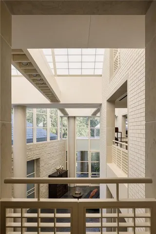 $5,993,000 | 5801 Oakwood Road, Mission Hills, KS 66208