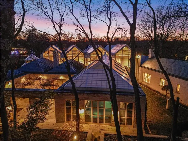 $5,993,000 | 5801 Oakwood Road, Mission Hills, KS 66208