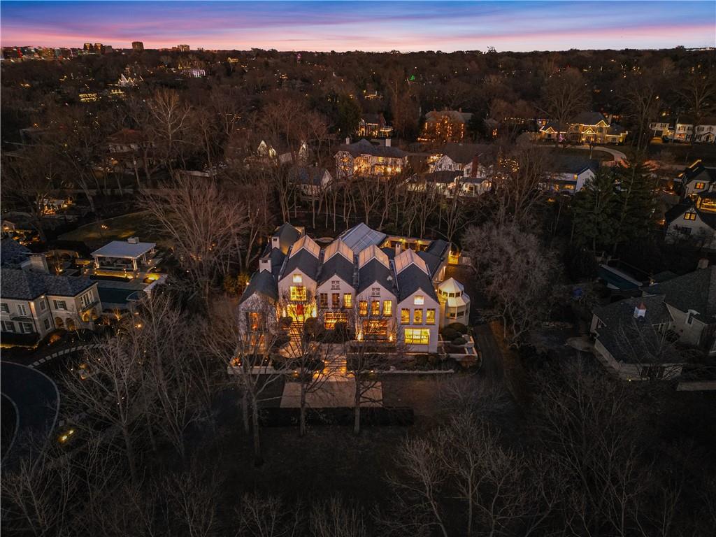 5801 Oakwood Road Mission Hills, KS 66208 - Photo 39 of 40