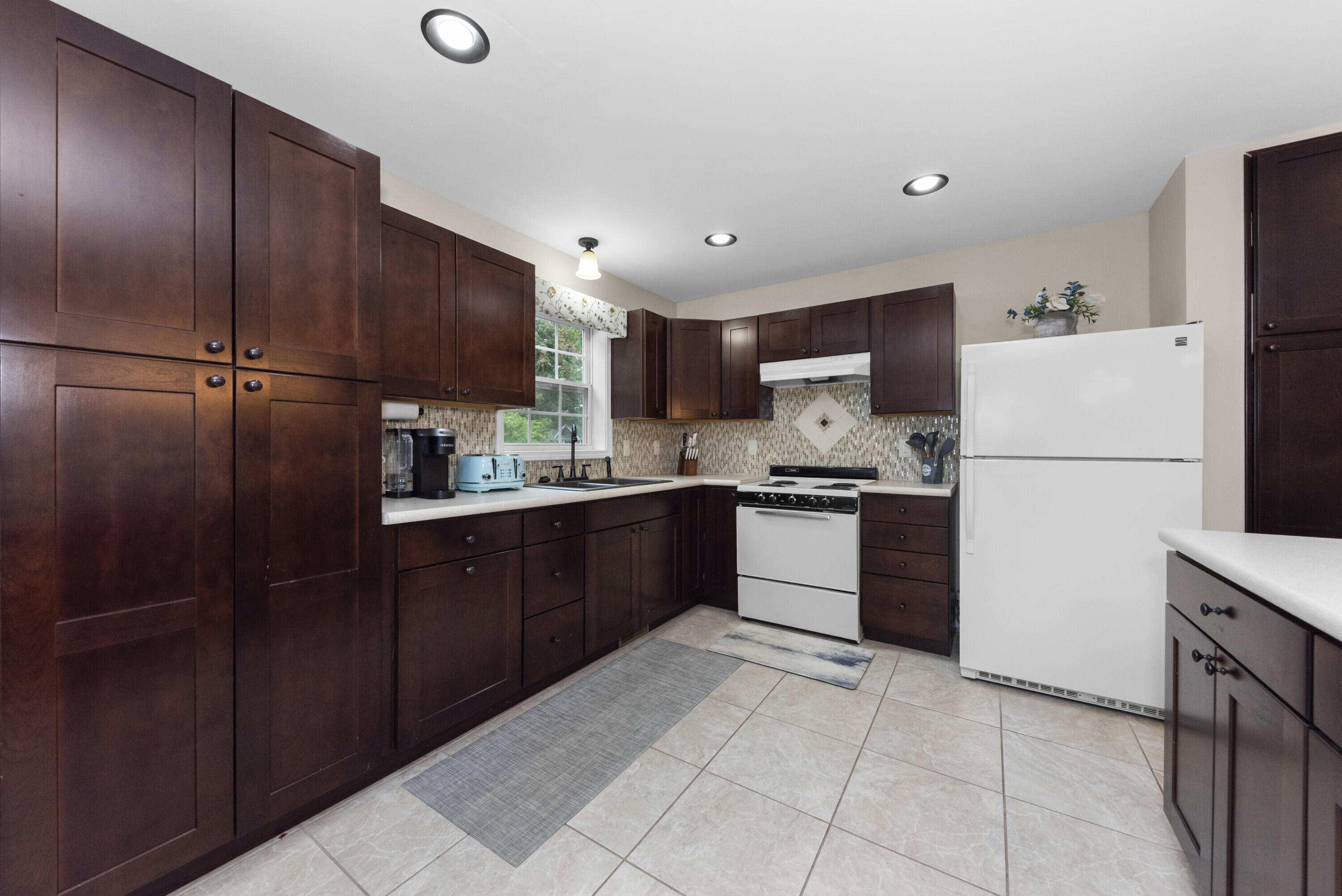 5307 Dickson Road Howell, MI 48843 - Photo 16 of 55 kitchen 4