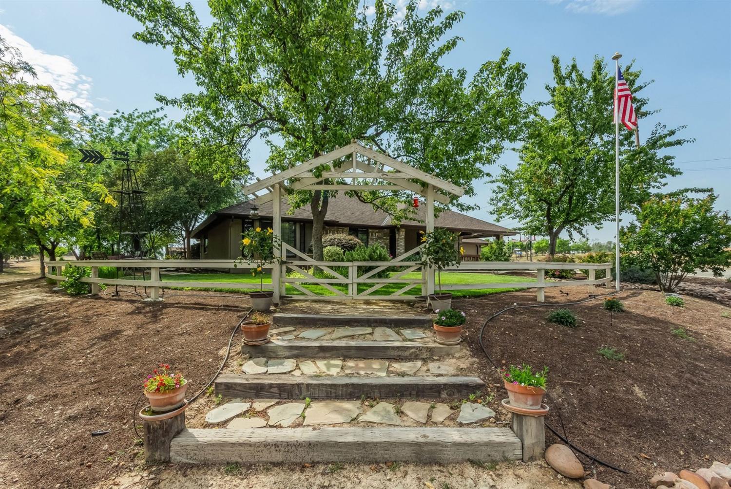 15456 Mark Road Madera, CA 93636 - Photo 2 of 44 Gallery Image 2