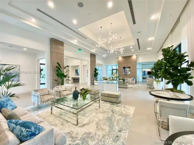 $980,000 | 4749 Northwest 85th Avenue, Doral, FL 33166