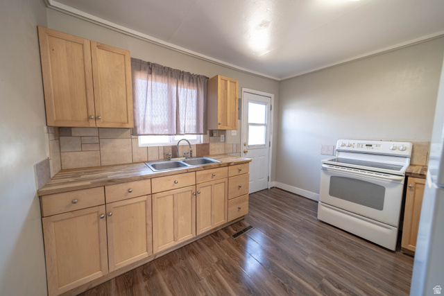 331 North 4th East Price, UT 84501 - Photo 9 of 20