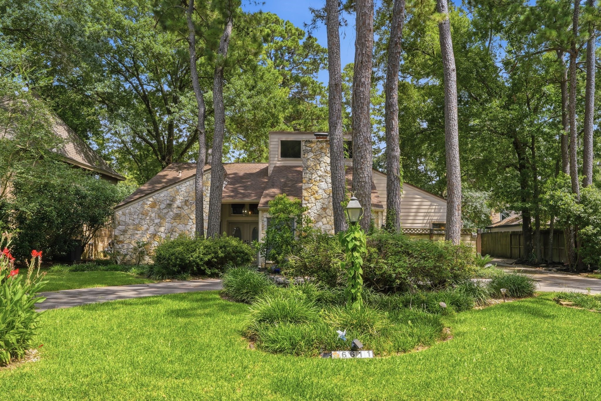 6611 Rippling Hollow Drive Spring, TX 77379 - Photo 2 of 50