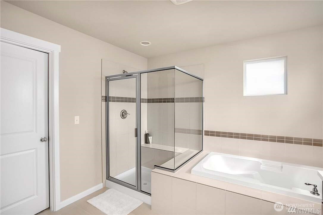 17617 35th Drive Southeast Bothell, WA 98012 - Photo 9 of 14 Gallery Image 9