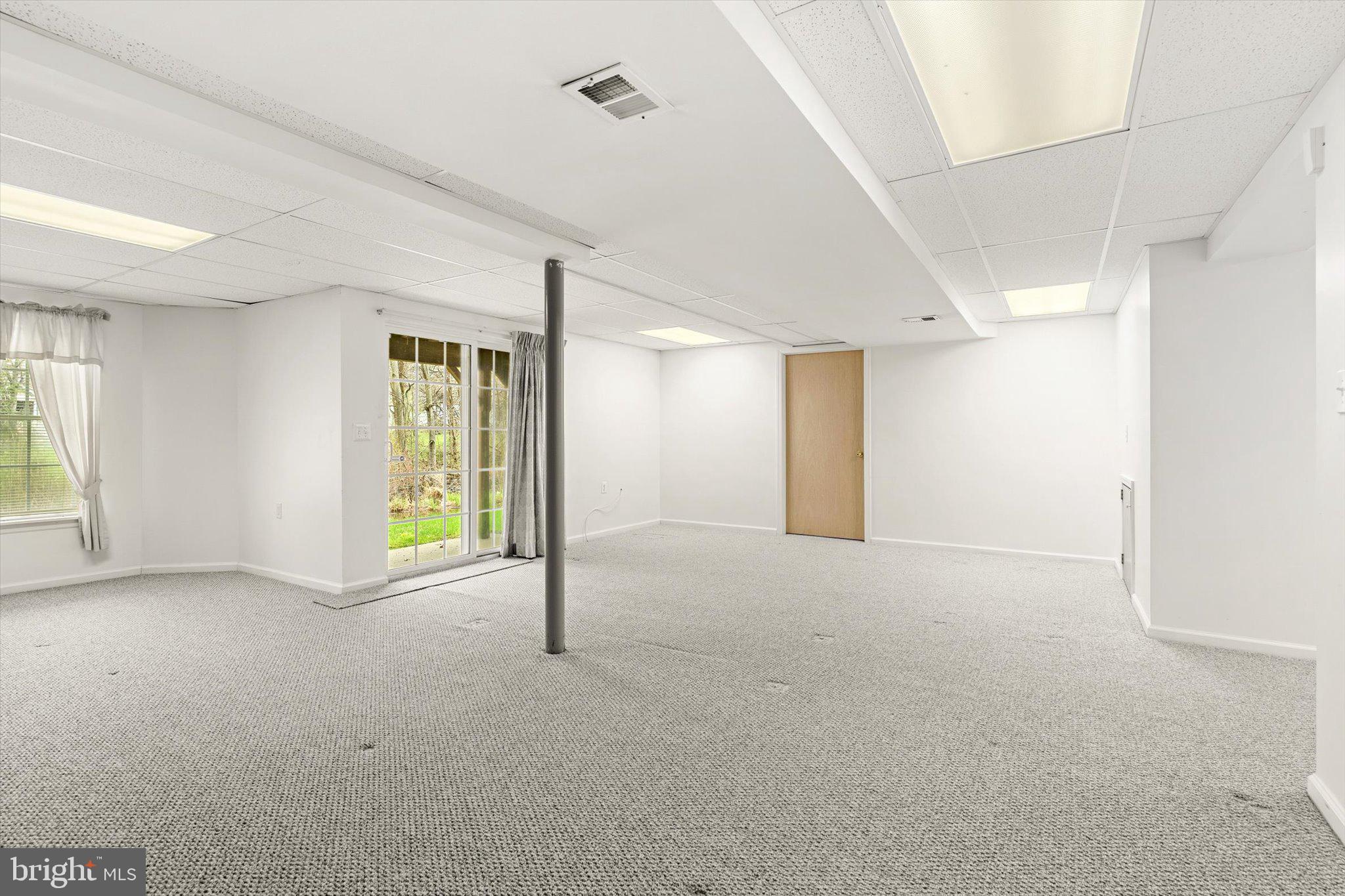 58 Goldfinch Drive Hamilton, NJ 08690 - Photo 26 of 35