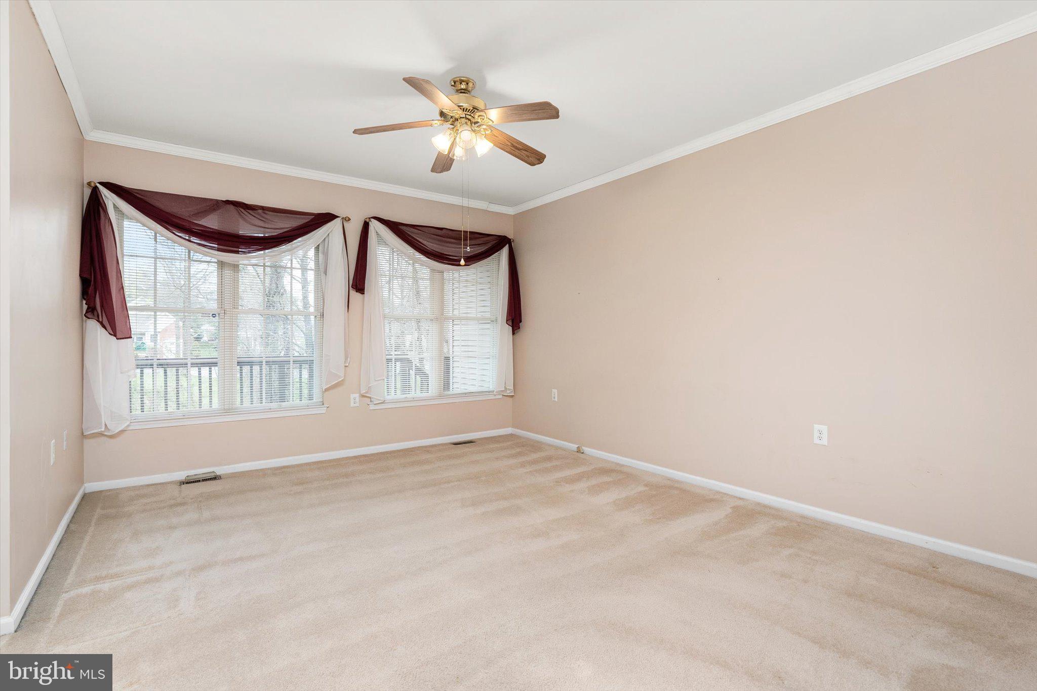 58 Goldfinch Drive Hamilton, NJ 08690 - Photo 5 of 35