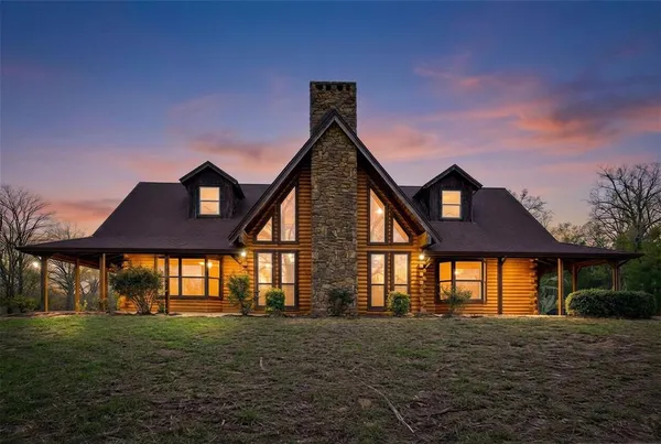 $999,999 | 1751 Vz County Road 1925, Edgewood, TX 75117
