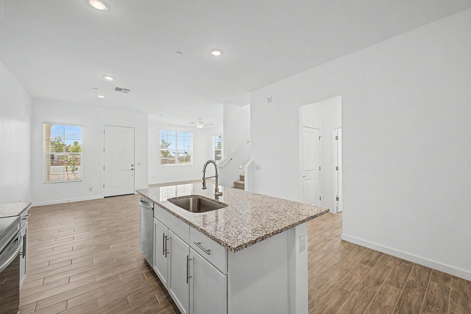 8232 East University Drive, Unit 127 Mesa, AZ 85207 - Photo 12 of 38 Photo #11