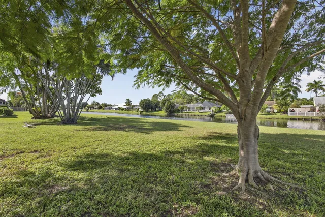 $1,800 | 12001 Poinciana Boulevard, Unit 204, Royal Palm Beach, FL 33411