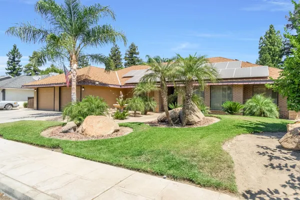 $619,000 | 493 Timmy Avenue, Clovis, CA 93612