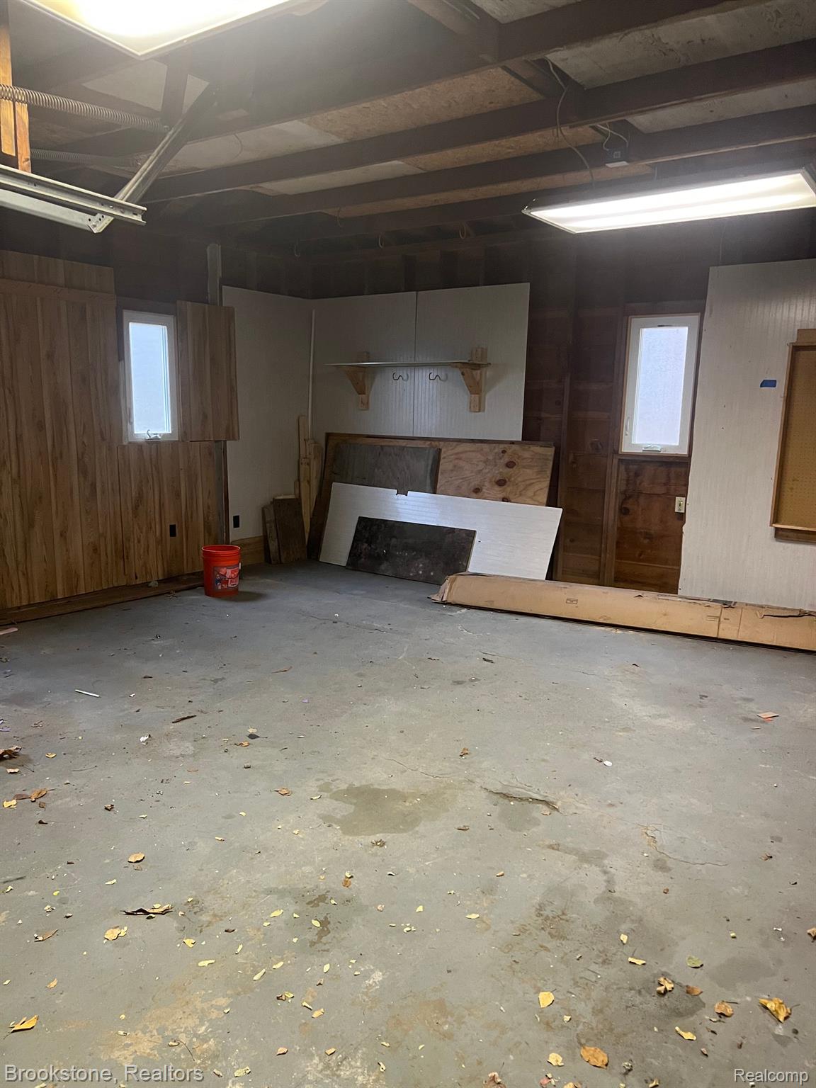 6461 Silver Lake Road Linden, MI 48451 - Photo 8 of 36