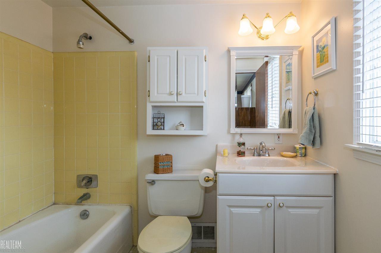11127 Erdmann Road Sterling Heights, MI 48314 - Photo 16 of 44 31374626-15.JPG