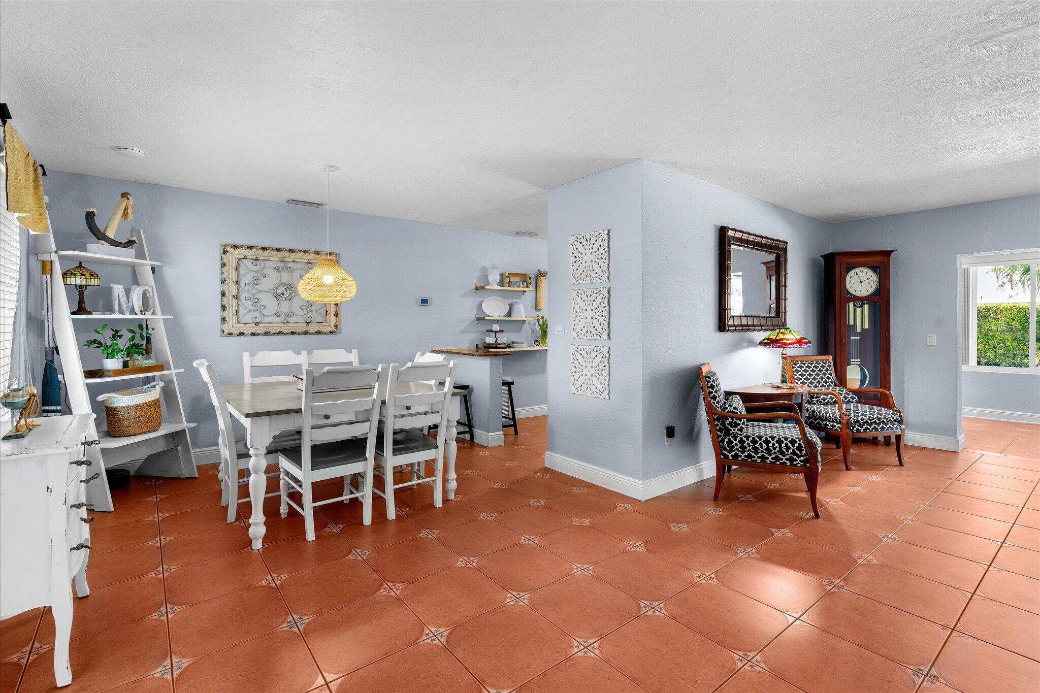 8341 Southwest 14th Street Miami, FL 33144 - Photo 11 of 41 10-33-mkw03375