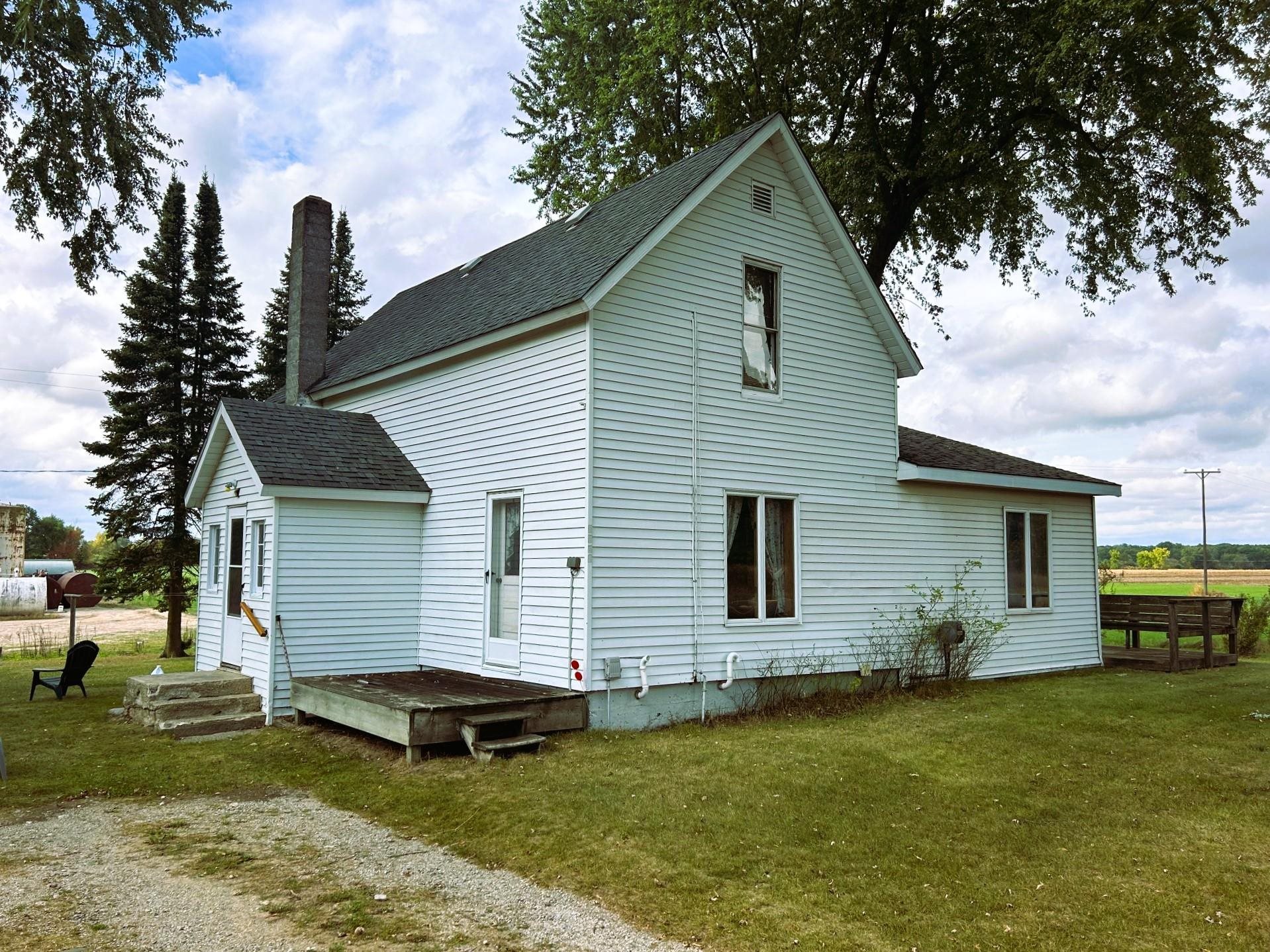 1306 South Bamber Road Mount Pleasant, MI 48858 - Photo 3 of 8 1927679-b28fa322-dc48-4890-91e0-dc16376d6862.JPG