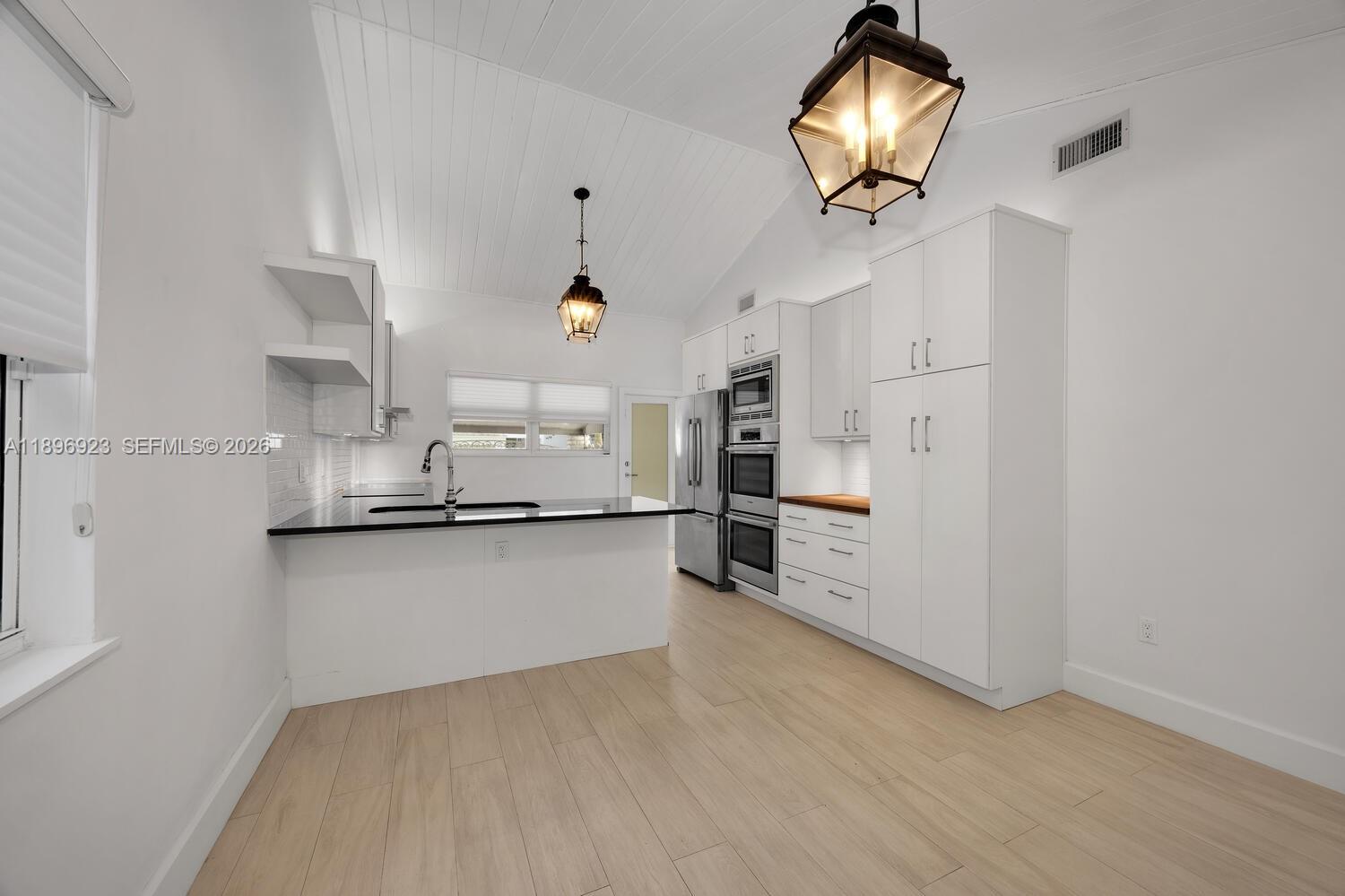 1100 El Rado Street Coral Gables, FL 33134 - Photo 14 of 31