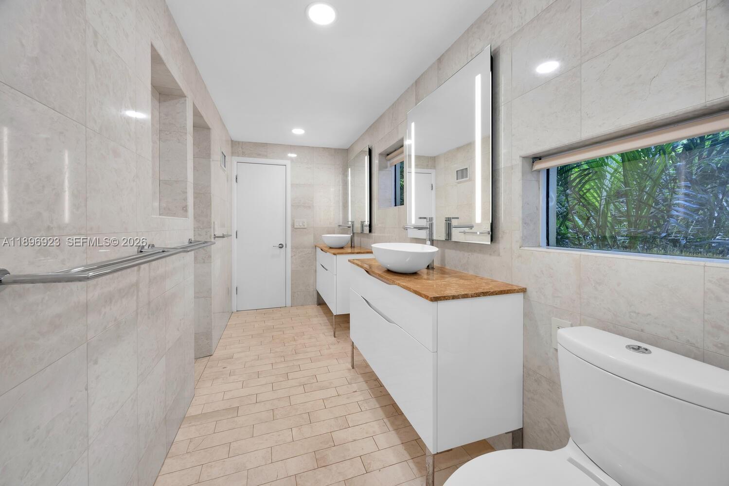 1100 El Rado Street Coral Gables, FL 33134 - Photo 21 of 31