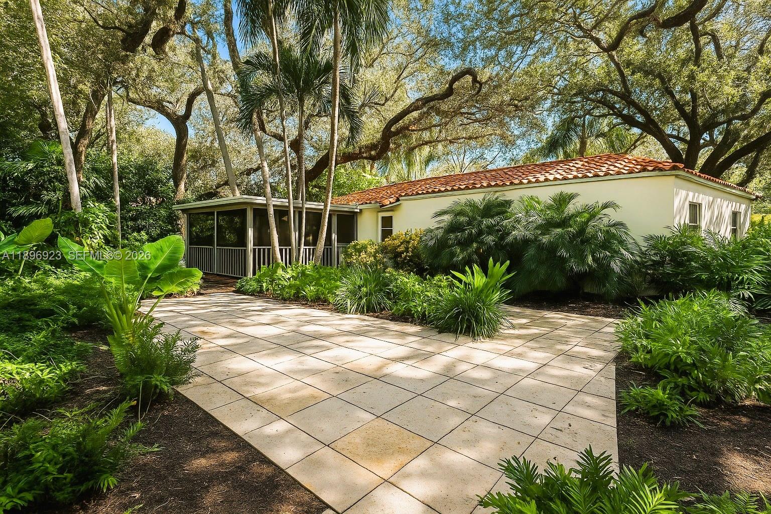 1100 El Rado Street Coral Gables, FL 33134 - Photo 25 of 31