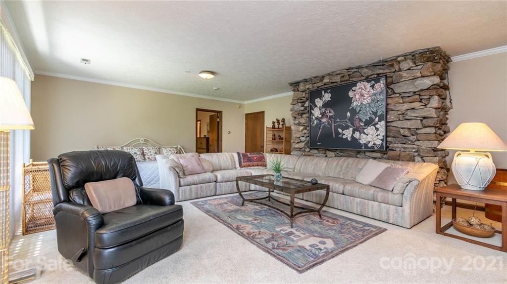 404 Browning Road, Unit 5 Hendersonville, NC 28791 - Photo 40 of 48 Gallery Image 40