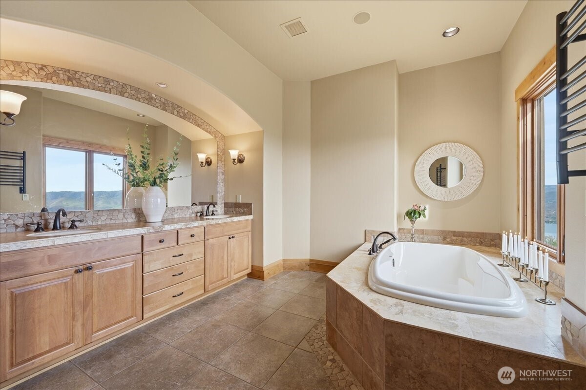 300 Hawks Ridge Road Chelan, WA 98816 - Photo 26 of 40