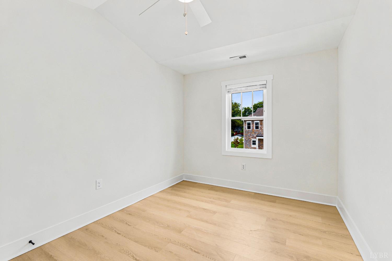 556 Leesville Road, Unit 406 Lynchburg, VA 24502 - Photo 29 of 39 an empty room with a window