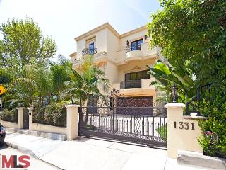 1331 Roscomare Road Los Angeles, CA 90077 - Photo 1 of 1