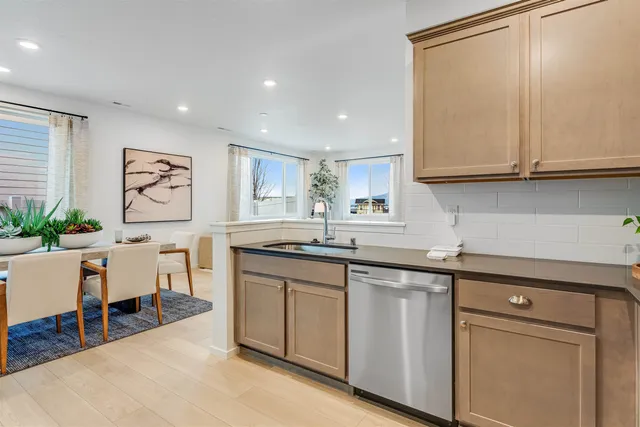 $424,950 | 24830 East Coopers Hawk Lane, Liberty Lake, WA 99019