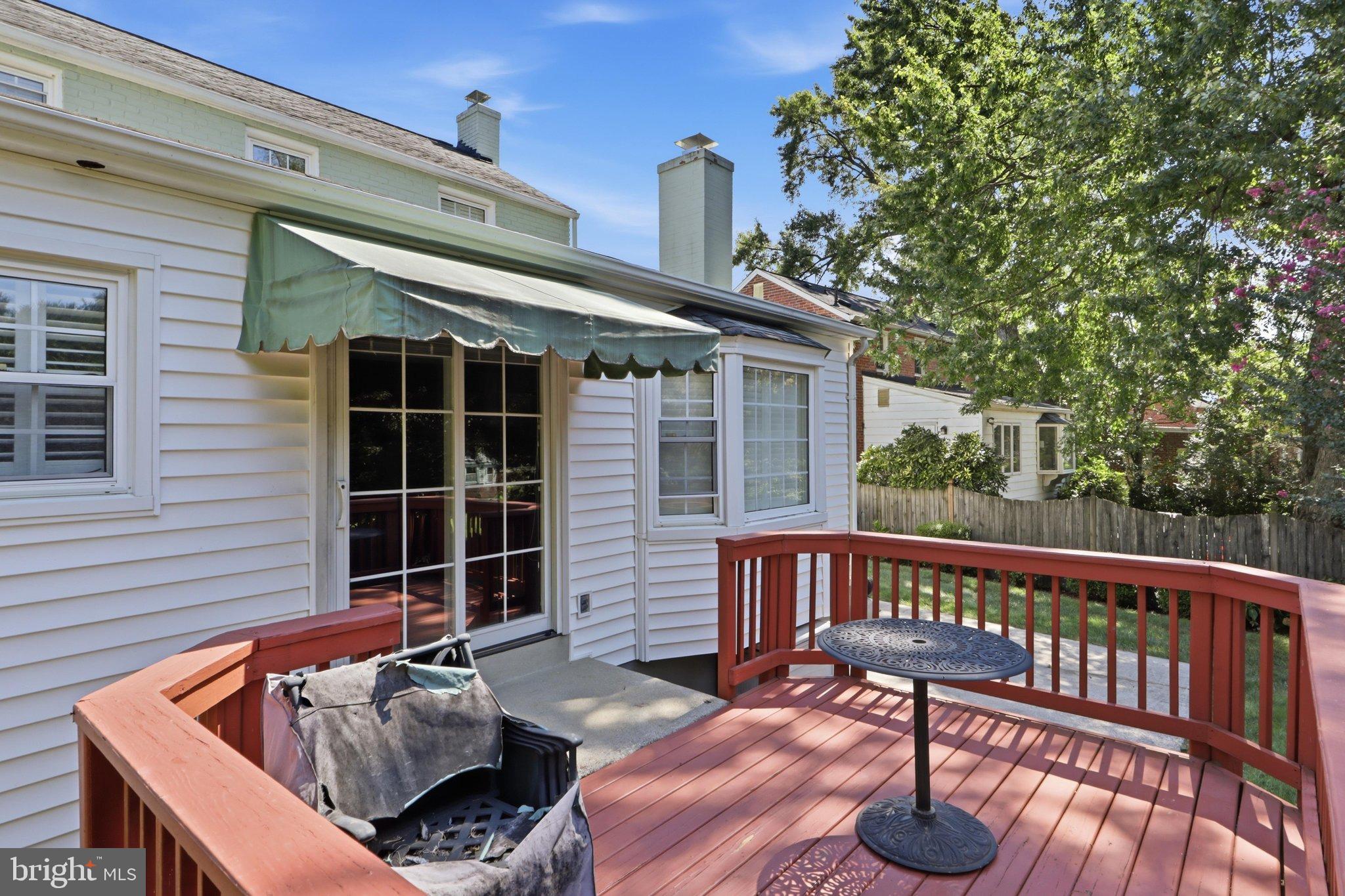 10010 Raynor Road Silver Spring, MD 20901 - Photo 26 of 44 Deck