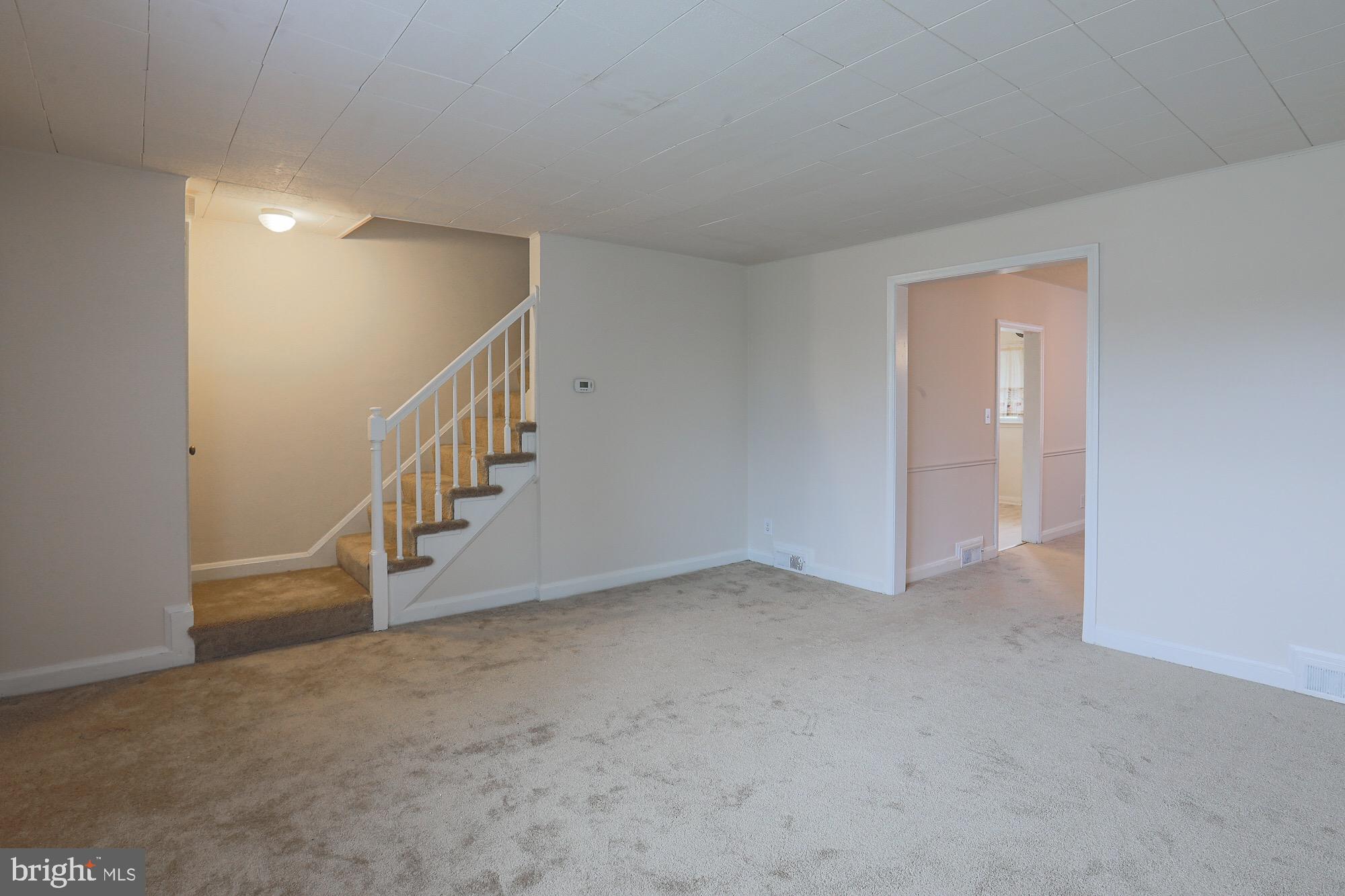 1304 East Cold Spring Lane Baltimore, MD 21239 - Photo 5 of 27 LIVING ROOM