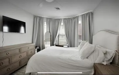 $3,600 | 6 Raven Street, Unit 1, Boston, MA 02125