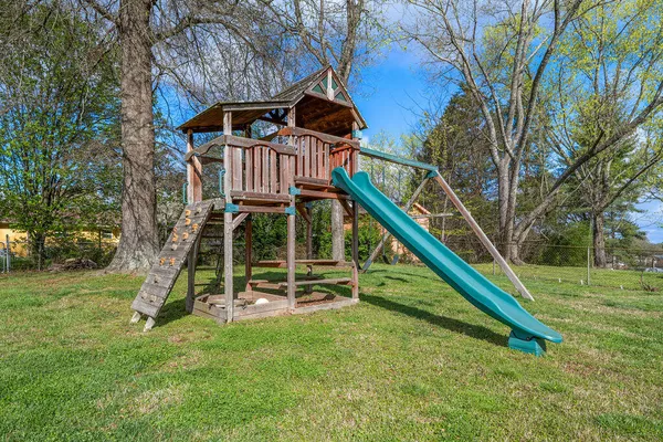 $309,000 | 111 Edgewood Circle, Fort Oglethorpe, GA 30742