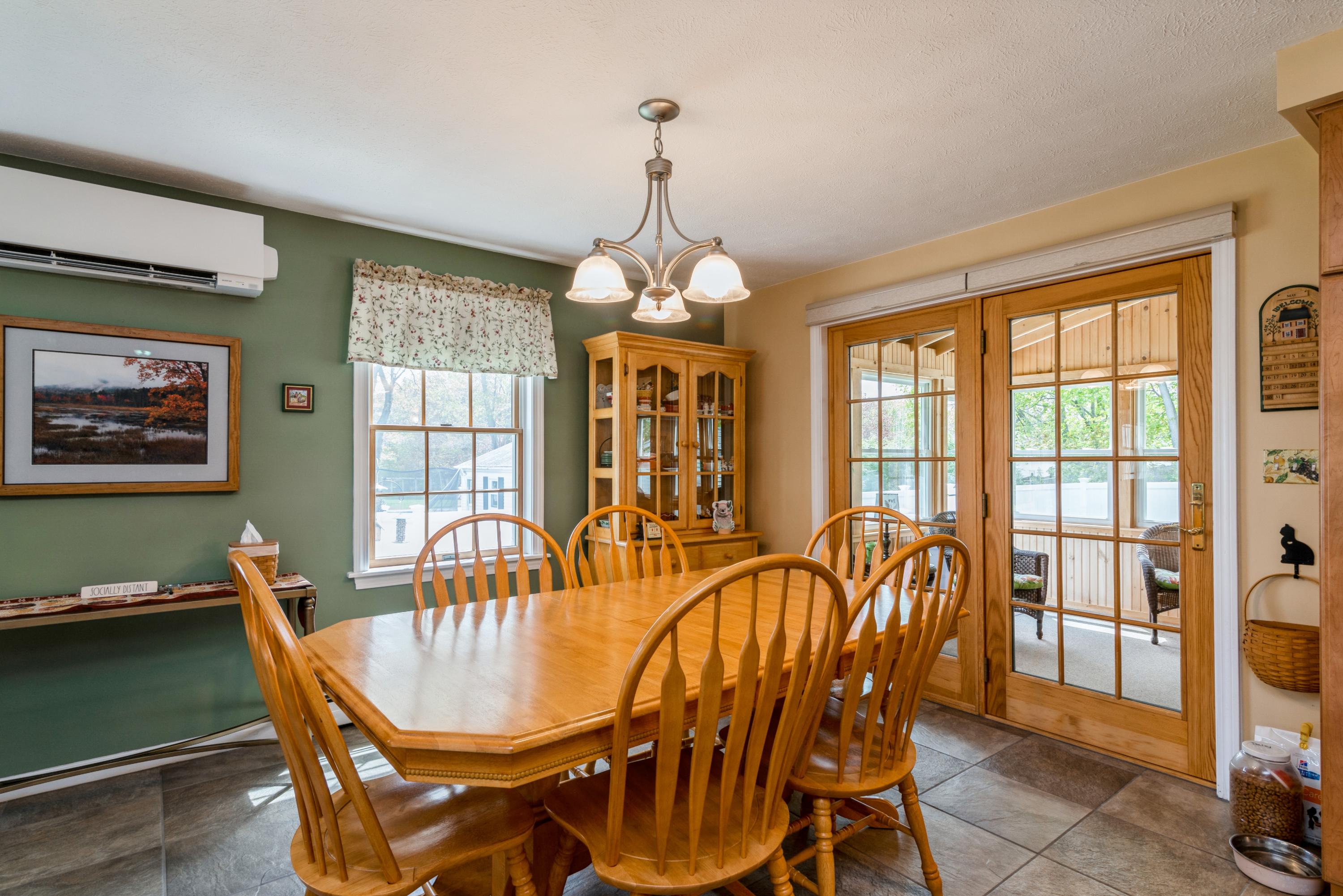 21 Fairfield Road Scarborough, ME 04074 - Photo 10 of 43 10_21FairfieldRd_2010_HiRes