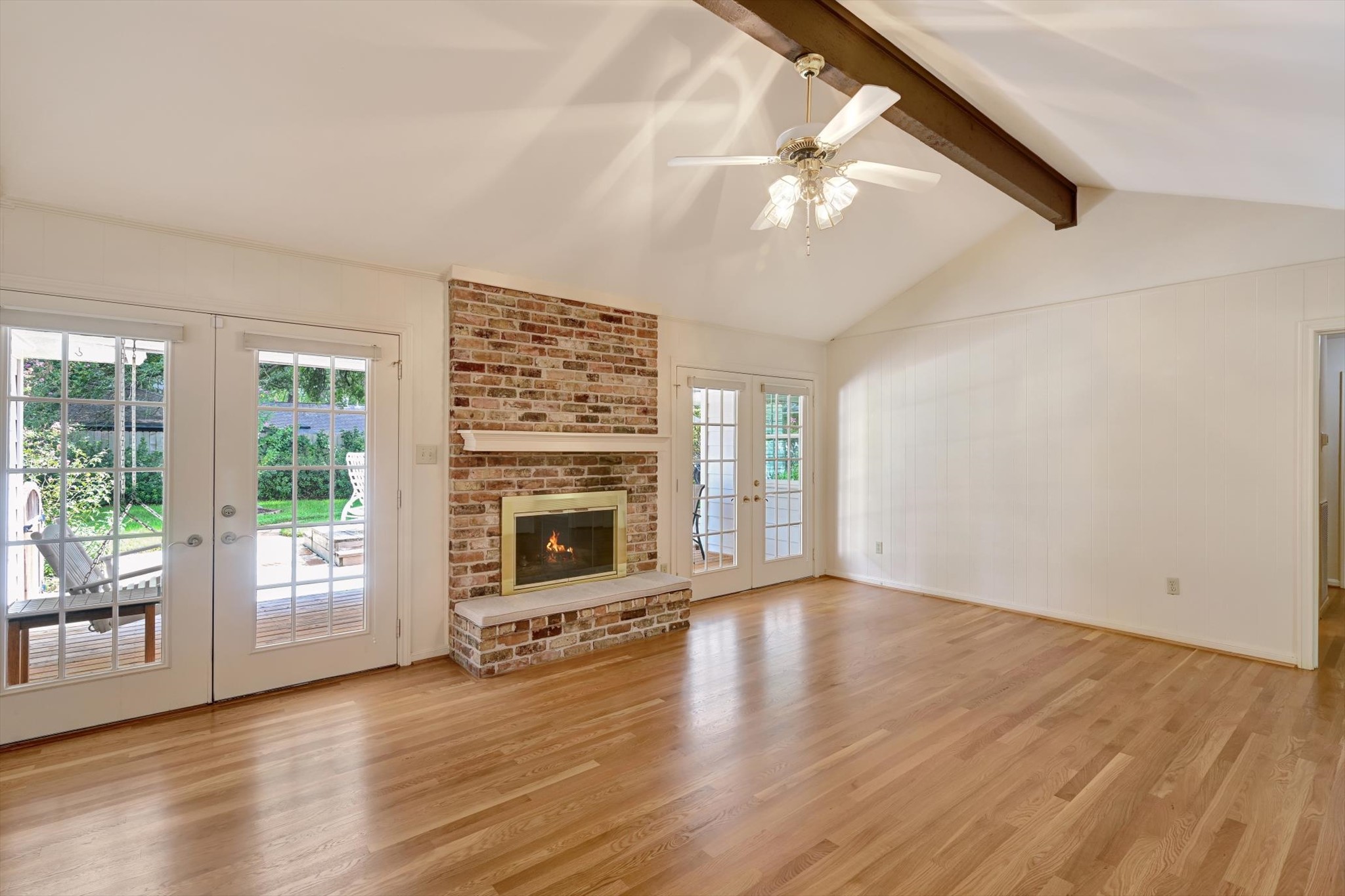 1702 Bowline Road Houston, TX 77062 - Photo 18 of 39 Gallery Image 18