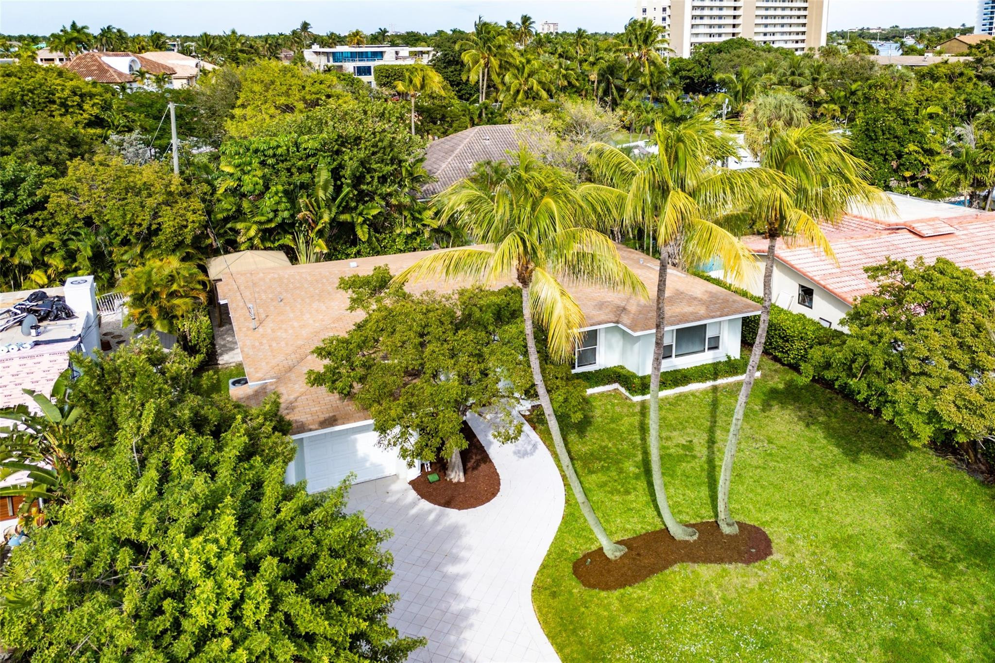 3203 Dover Road Pompano Beach, FL 33062 - Photo 6 of 45 an aerial view of a swimming pool