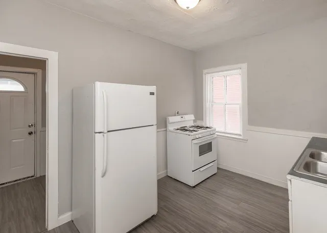 $67,000 | 2708 7th Avenue, Rock Island, IL 61201