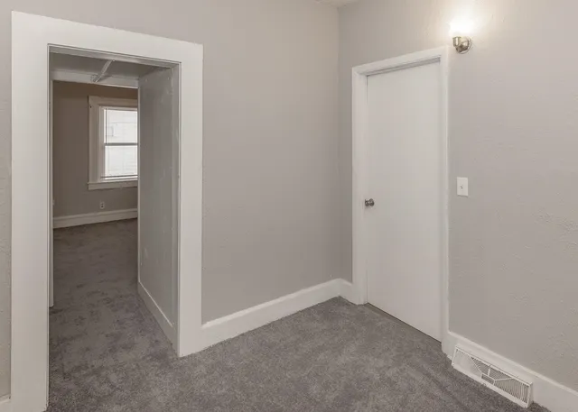 $67,000 | 2708 7th Avenue, Rock Island, IL 61201