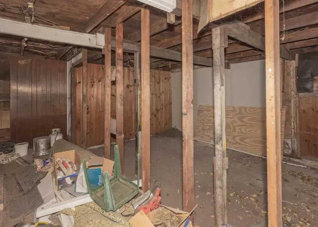 $67,000 | 2708 7th Avenue, Rock Island, IL 61201