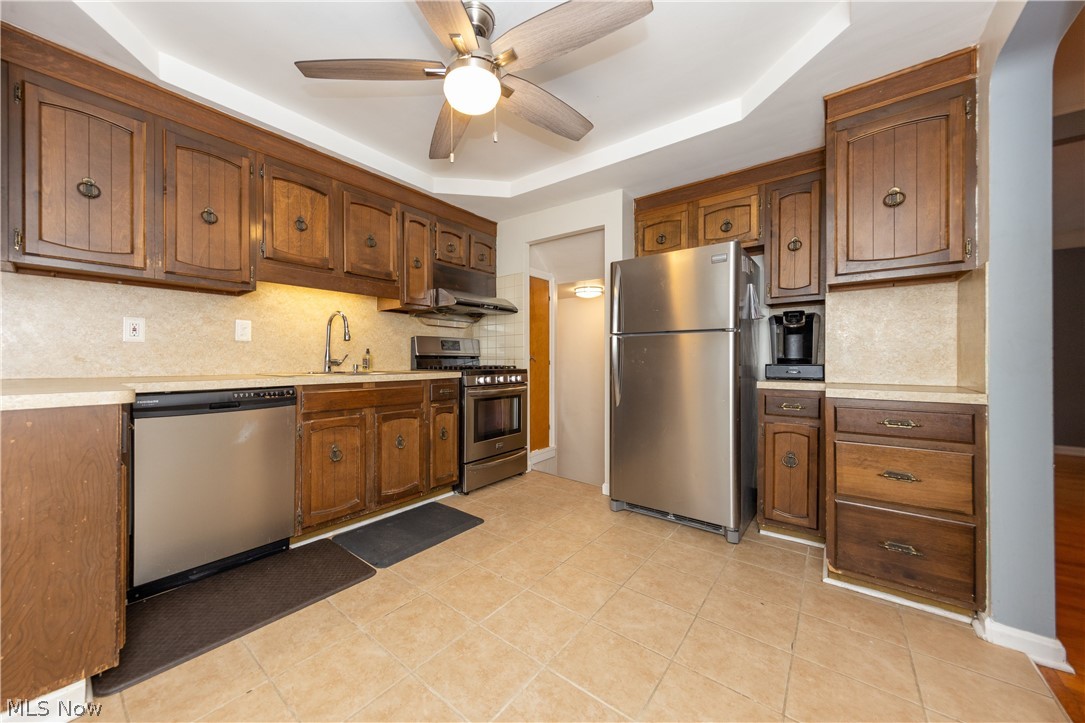 944 Richmond Road Cleveland, OH 44124 - Photo 9 of 32