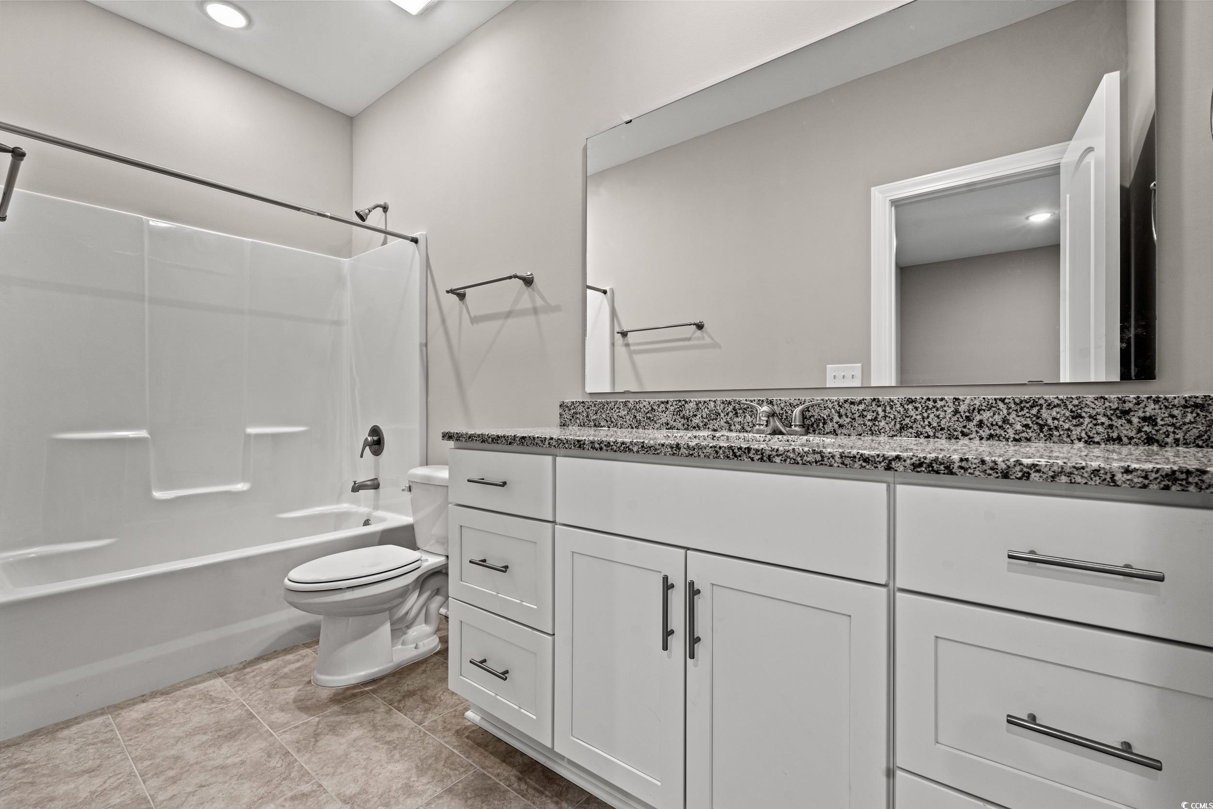 344 Kiskadee Loop, Unit B Conway, SC 29526 - Photo 21 of 32 Full bathroom featuring vanity, shower / tub combi