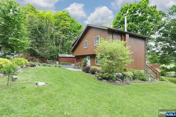 $599,900 | 64 Larchmont Drive, West Milford, NJ 07421