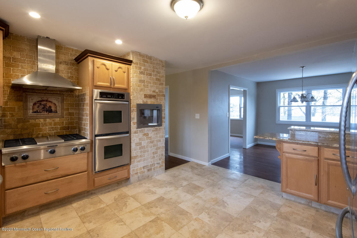 538 Line Road Hazlet, NJ 07730 - Photo 23 of 33 Kitchen_3