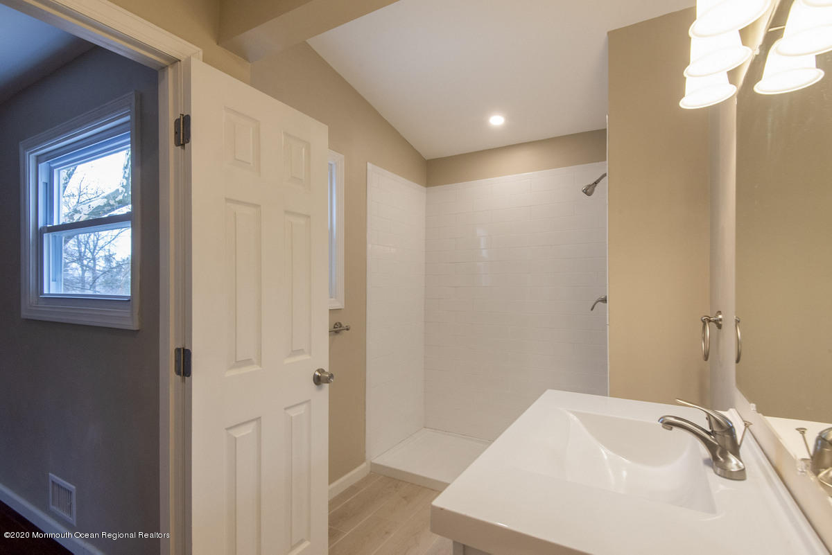 538 Line Road Hazlet, NJ 07730 - Photo 32 of 33 Master_Bath_2