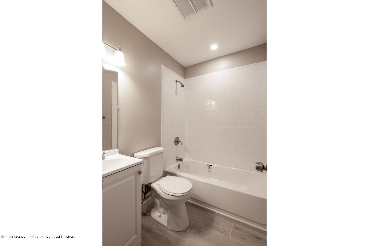 538 Line Road Hazlet, NJ 07730 - Photo 7 of 33 Bath_1