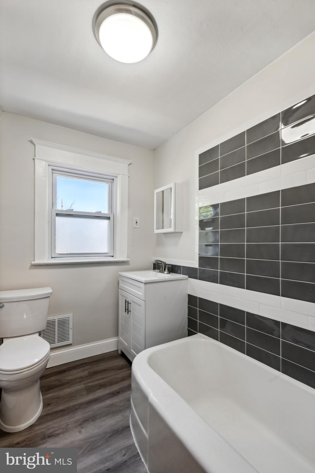 504 Arndt Avenue Riverside, NJ 08075 - Photo 9 of 15 Bathroom