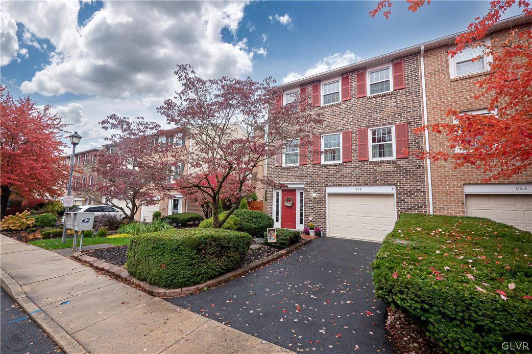 One Car Garage, off street parking