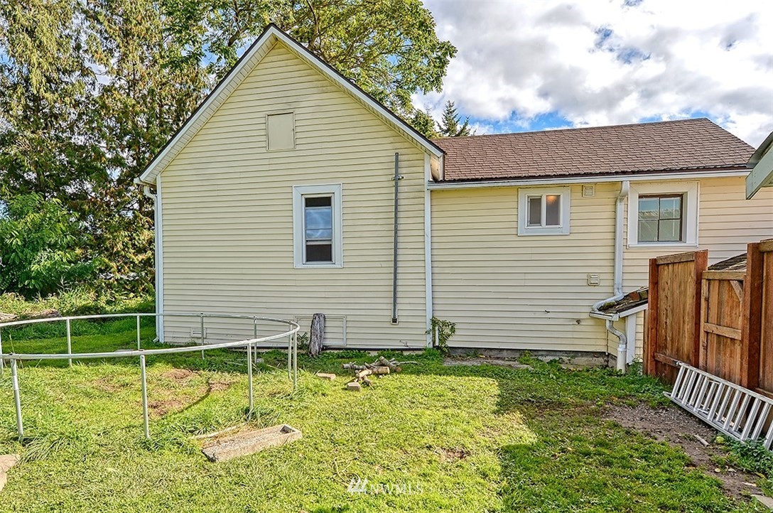 8263 Nooksack Road Everson, WA 98247 - Photo 22 of 36 a view of a house with a yard