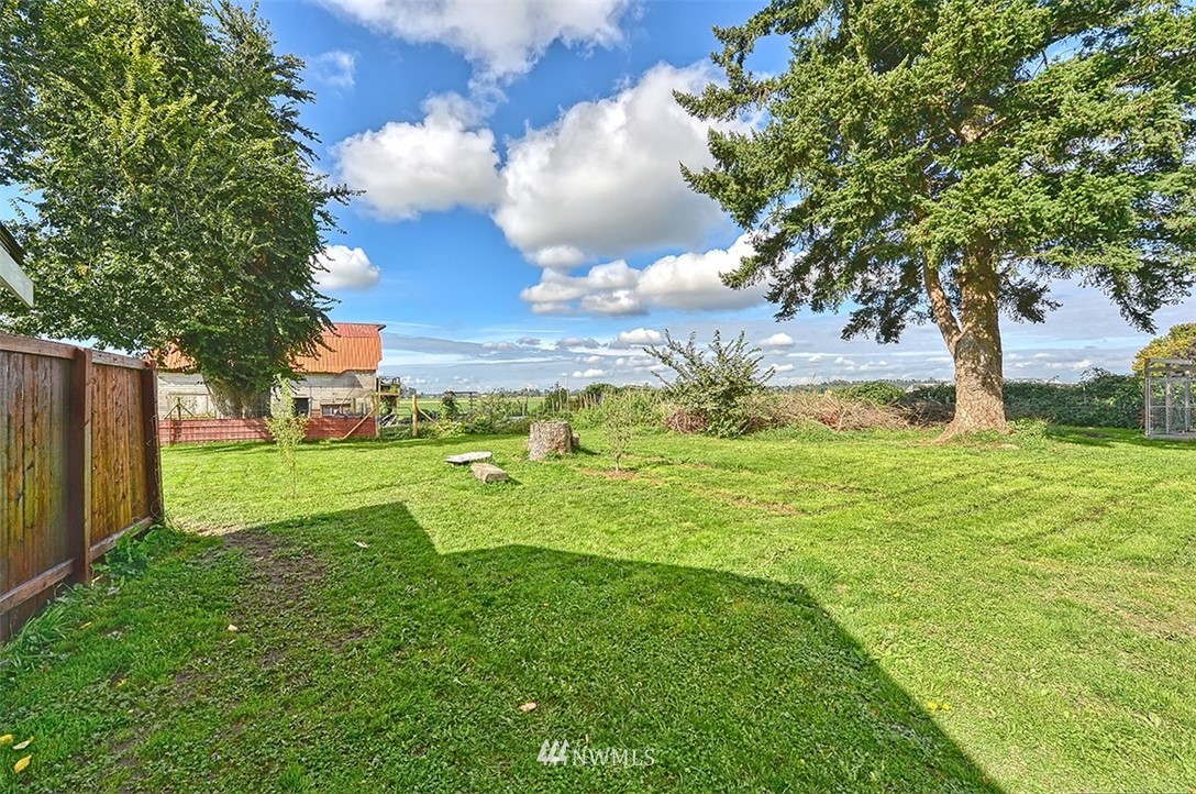 8263 Nooksack Road Everson, WA 98247 - Photo 23 of 36 a view of yard with green space