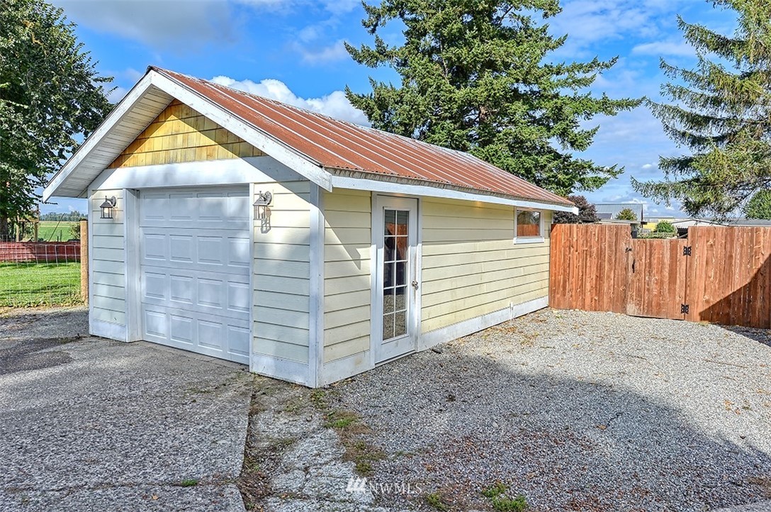 8263 Nooksack Road Everson, WA 98247 - Photo 29 of 36 a view of backyard of house