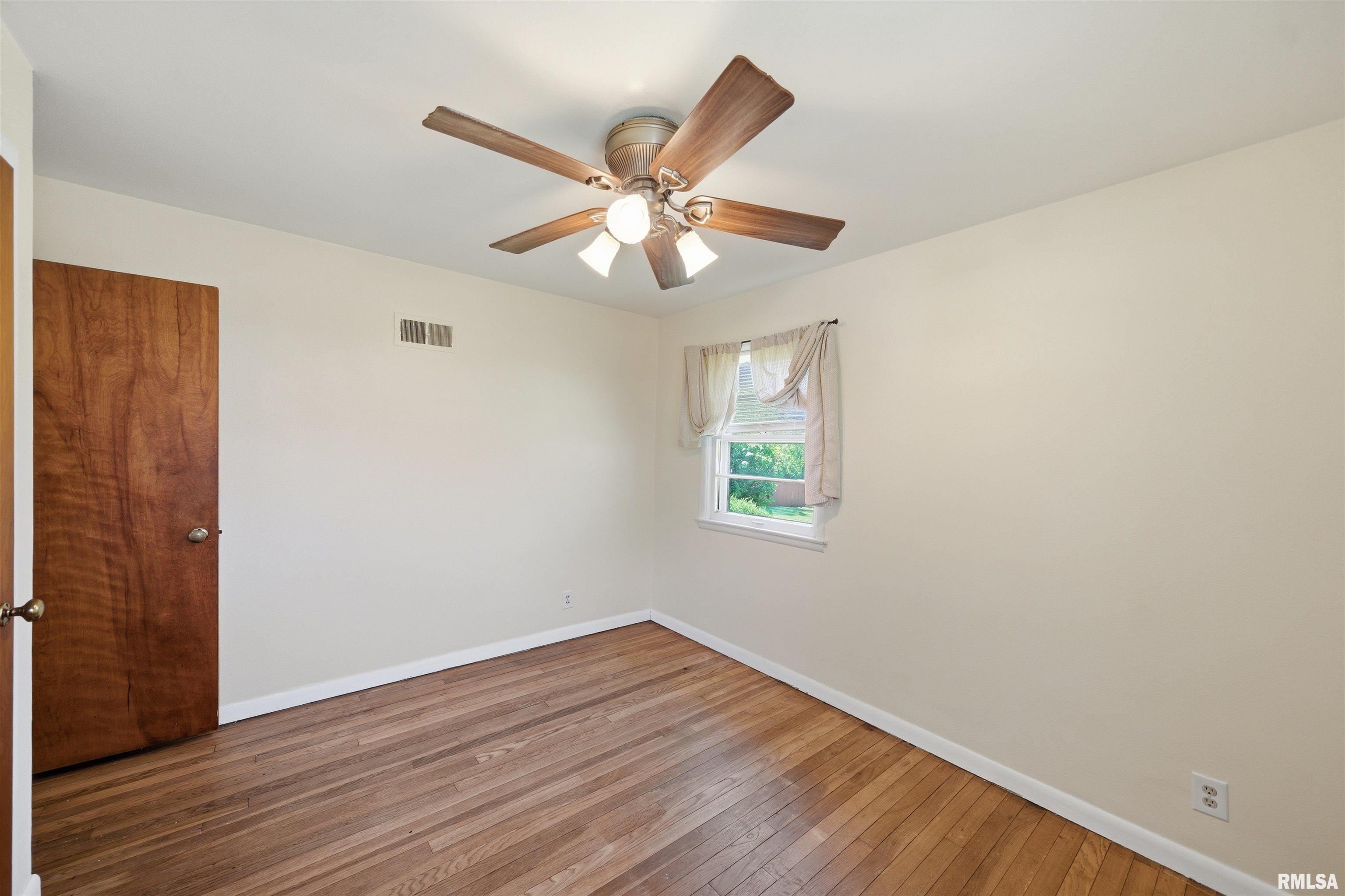 5203 North Sheridan Road Peoria, IL 61614 - Photo 20 of 31
